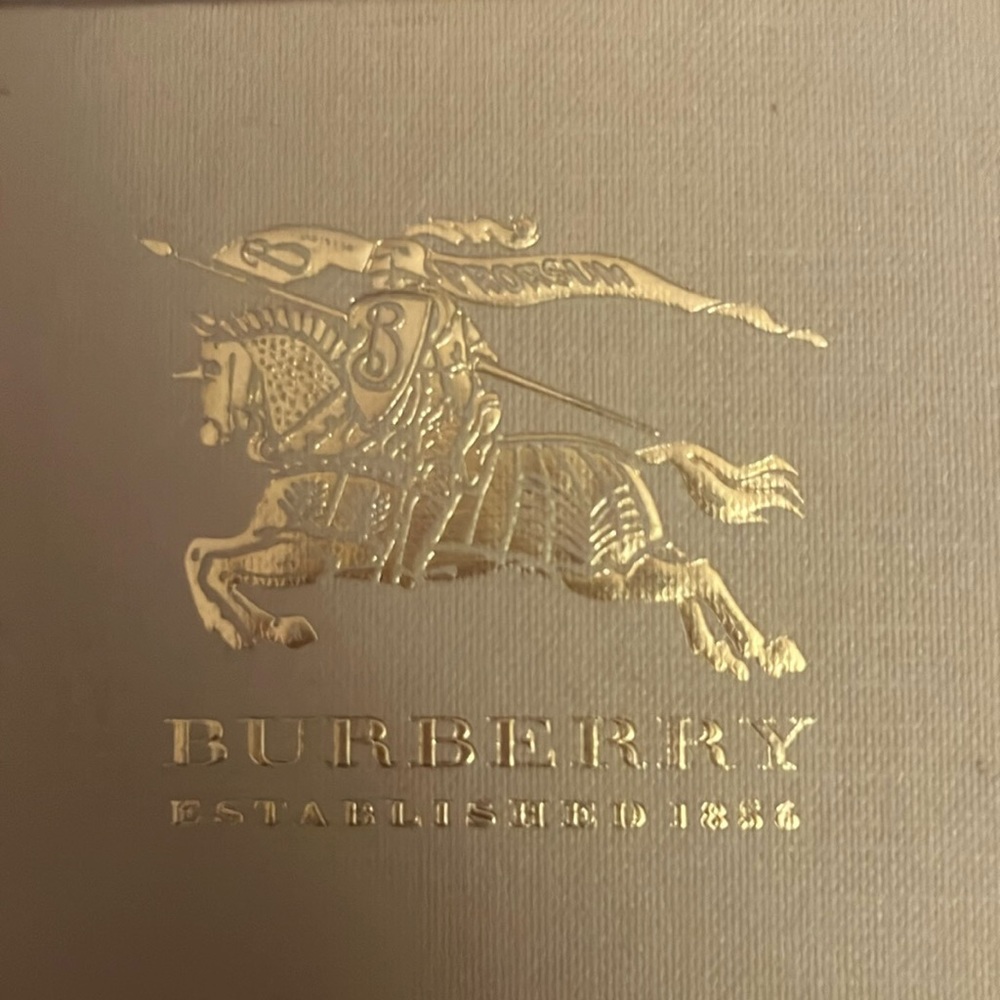 Burberry sunglasses NEW!! Authentic